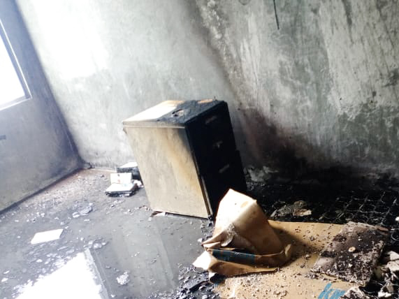 Lokasi kebakaran rumah di The Green Taman Sari Cluster, Sememi, Benowo, Kota Surabaya. Foto: SP/Ariandi.