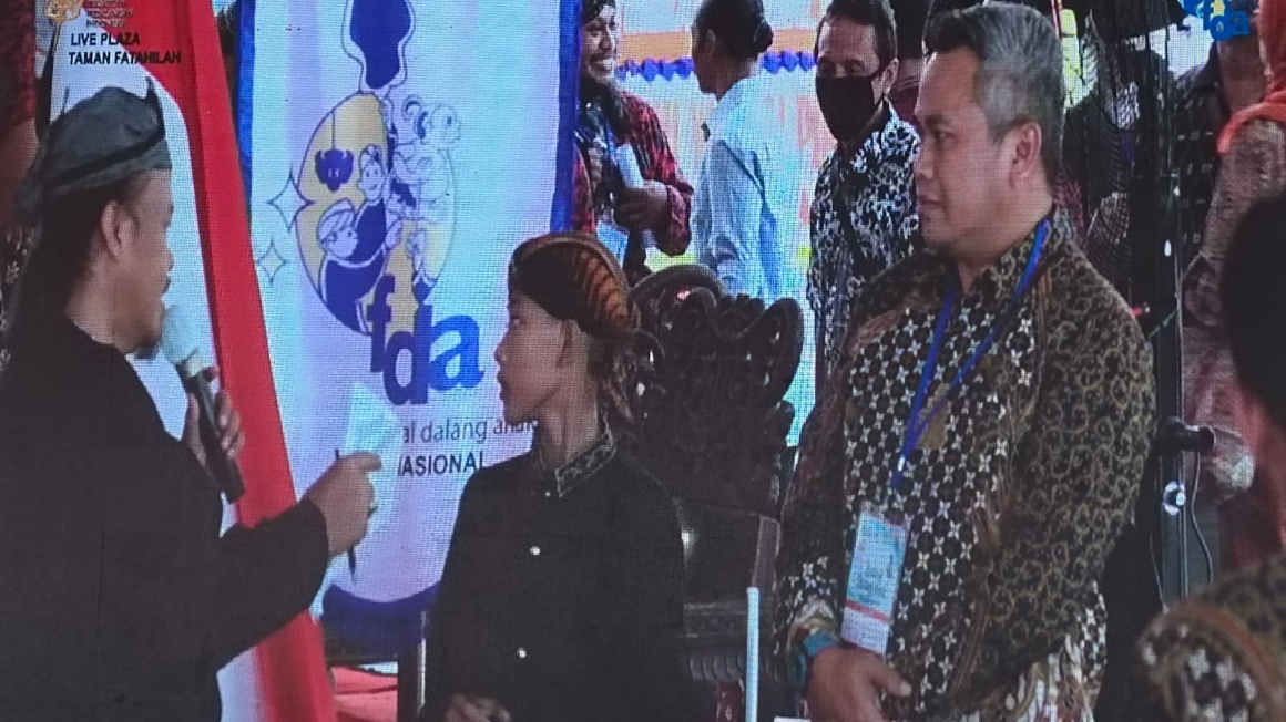 Plt,Kepala Dinas Pendidikan Kabupaten Mojokerto, Ardi Sepdianto dalam kegiatan Festival Dalang Anak (FDA) Tingkat Nasional Tahun 2022 yang berlangsung di Jakarta kemarin.