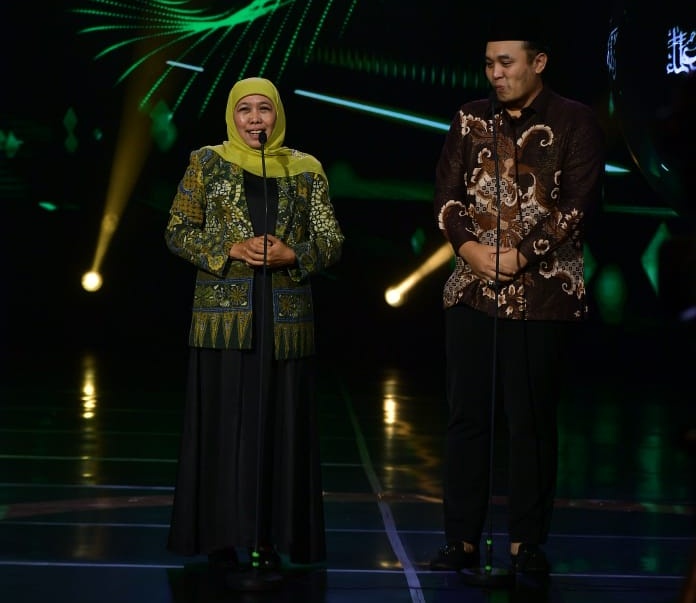 Gubernur Khofifah pada acara Anugrah 1 Abad Nahdlatul Ulama yang di gelar di Teater Tanah Airku, Taman Mini Indonesia Indah (TMII), Jakarta, Senin (31/1/2023).