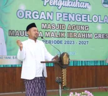 Bupati Gresik Fandi Akhmad Yani saat pengukuhan organ pengelola Masjid Agung Gresik pada Jumat (26/5) lalu. SP/Ges