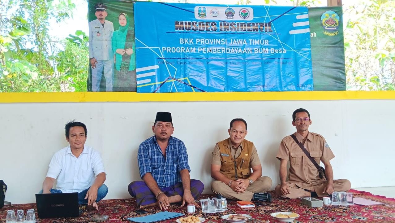 Musyarawah Desa penentuan program pengembangan usaha desa di salah satu BUMDes di Kabupaten Bangkalan. Foto: Kominfo Bangkalan.