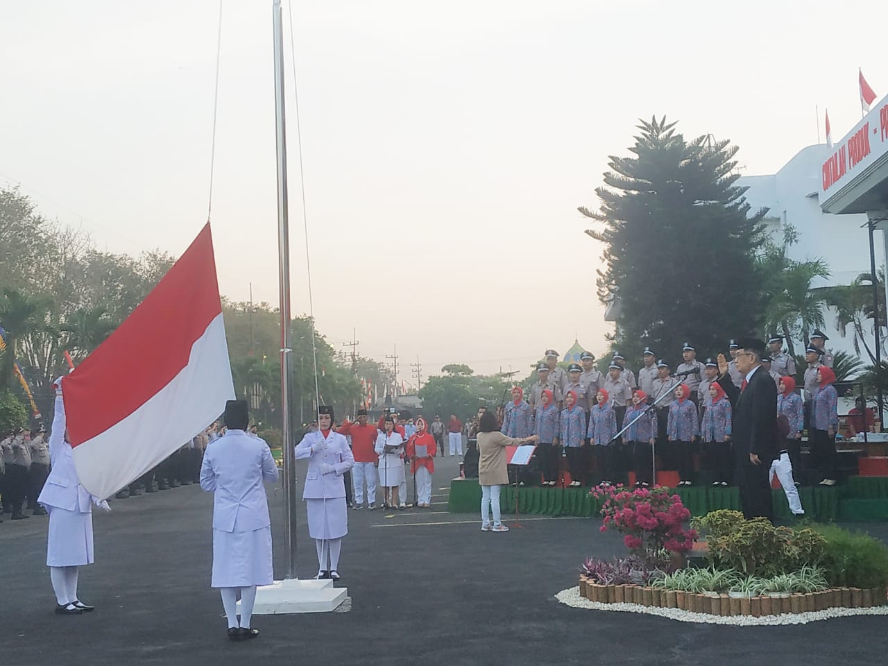 Presdir PT Maspion Group Alim Markus jadi Irup Upacara HUT RI ke 78 di Pabrik Buduran 