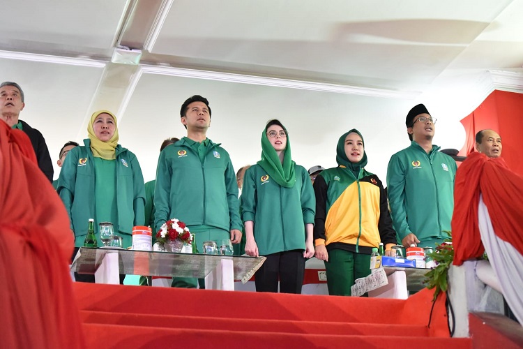 Gubernur Jawa Timur, Khofifah Indar Parawansa, Wagub Jatim Emil Elestianto Dardak, Forkopimda Jatim dan kabupaten serta jajaran pejabat pemprov Jatim dan kab/kota menghadiri acara opening ceremony Porprov Jatim VIII. SP/ Hikmah