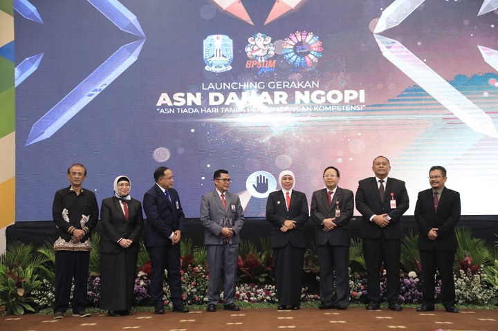 Gubernur Khofifah Luncurkan Dahar Ngopi sebagai komitmen Pemprov Jatim tingkatkan kualitas ASN.  SP/Biro Adpim Pemprov Jatim