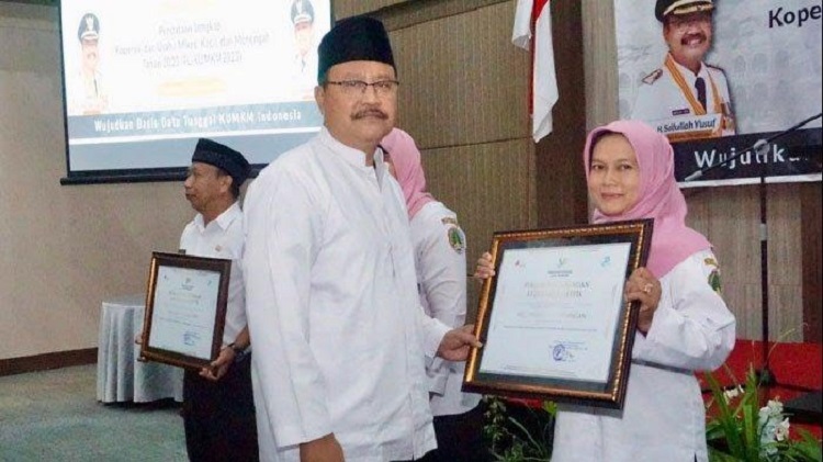 Gus Ipul saat hadir dalam acara pendataan lengkap Koperasi, Usaha Mikro, Kecil, dan Menengah (PL-KUMKM) 2023. SP/ RIS