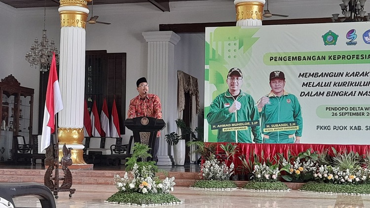 Bupati Sidoarjo Ahmad Muhdlor mengikuti pengembangan keprofesionalan berkelanjutan (PKB) di Pendopo Delta Wibawa, Selasa (26/09/2023). SP/ Sugeng