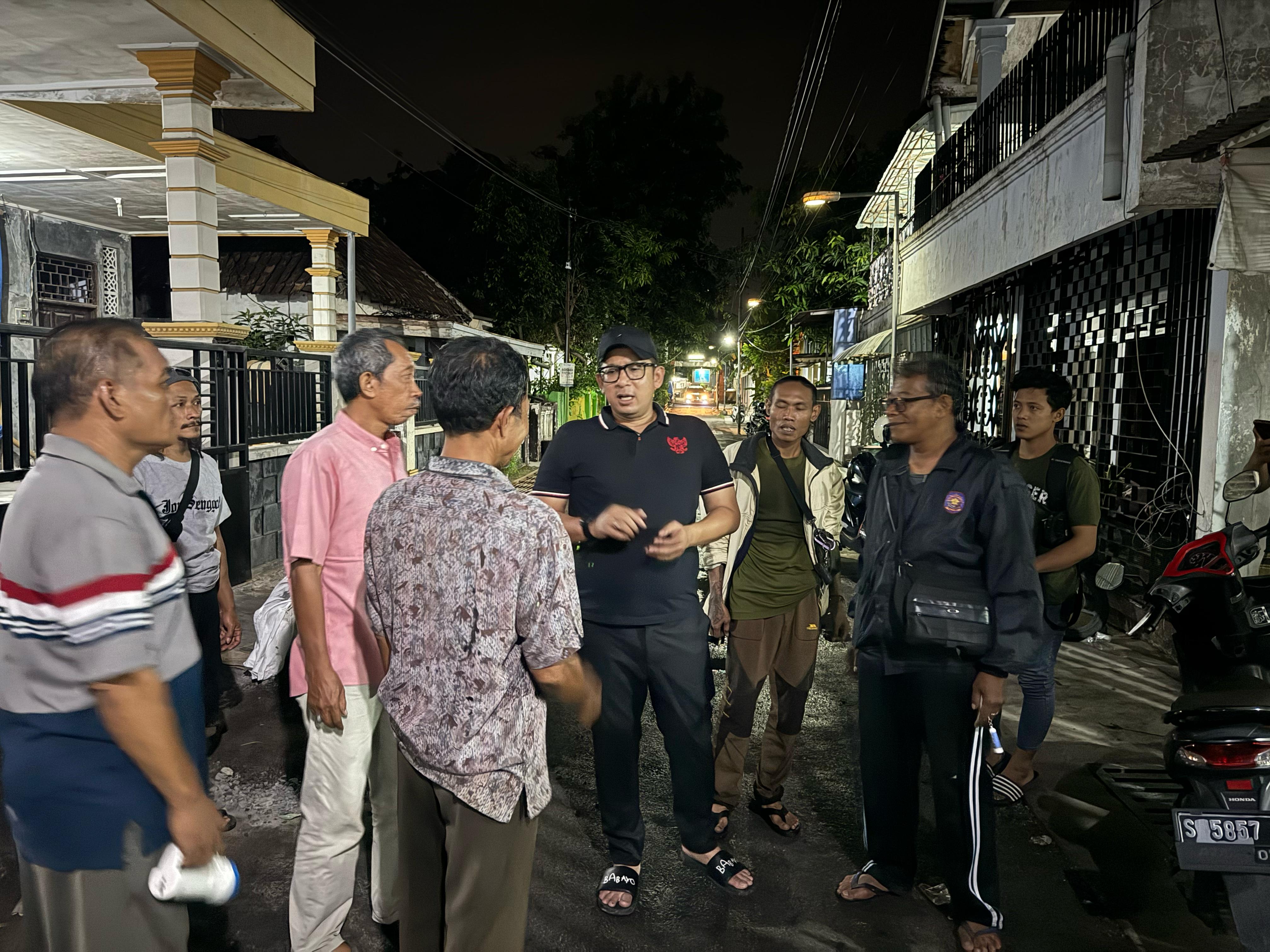 Pj Wali Kota Ali Kuncoro ikut turun ke rumah warga yang mengalami misibah kebakaran