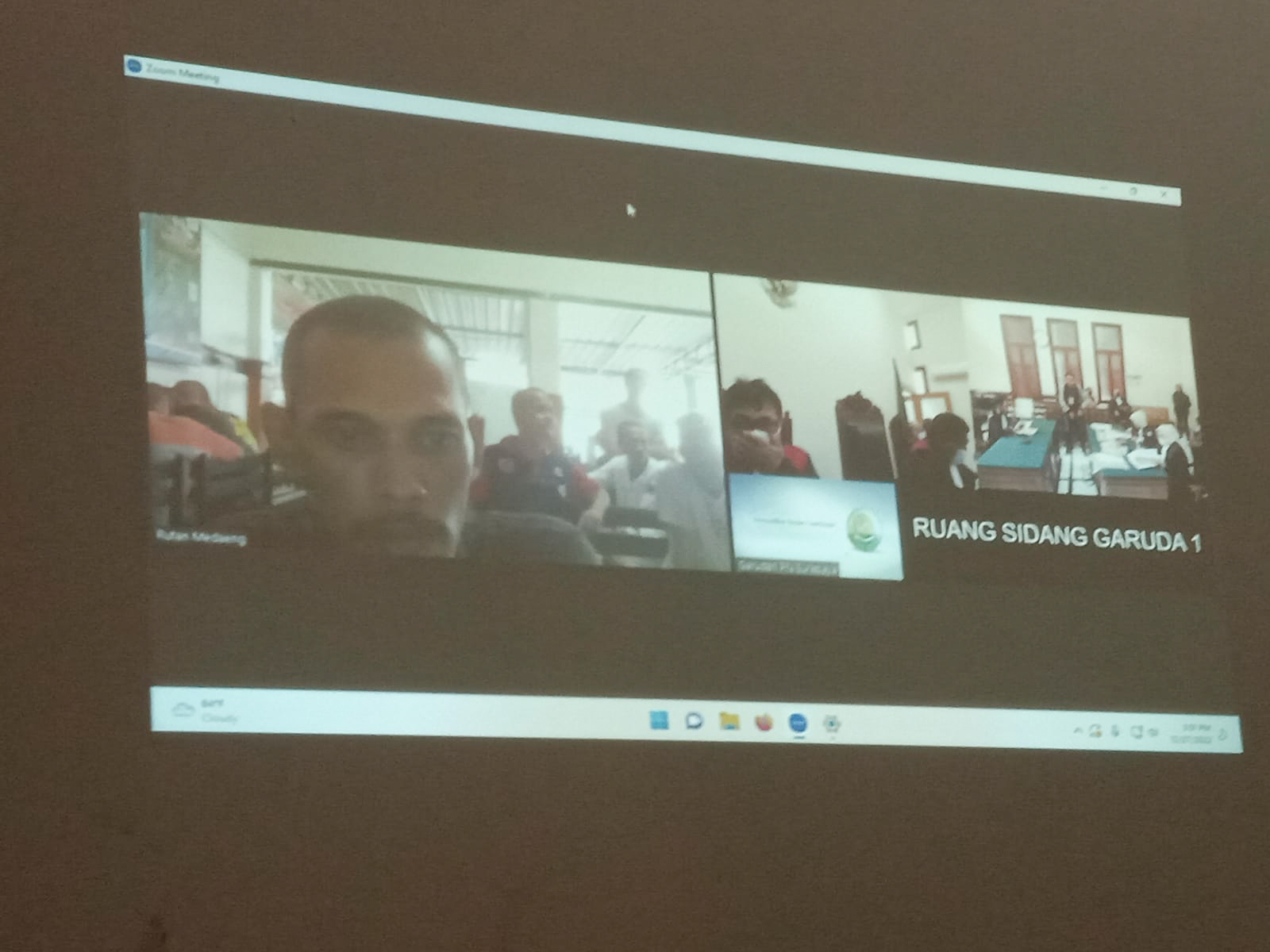 Sidang kasus ganja di Pengadilan Negeri Surabaya, Selasa (27/12/2022). 