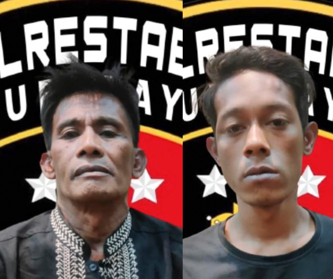 Kedua pelaku pencurian pakaian bermerk yang berhasil ditangkap Satreskrim Polrestabes Surabaya. SP/Ariandi.