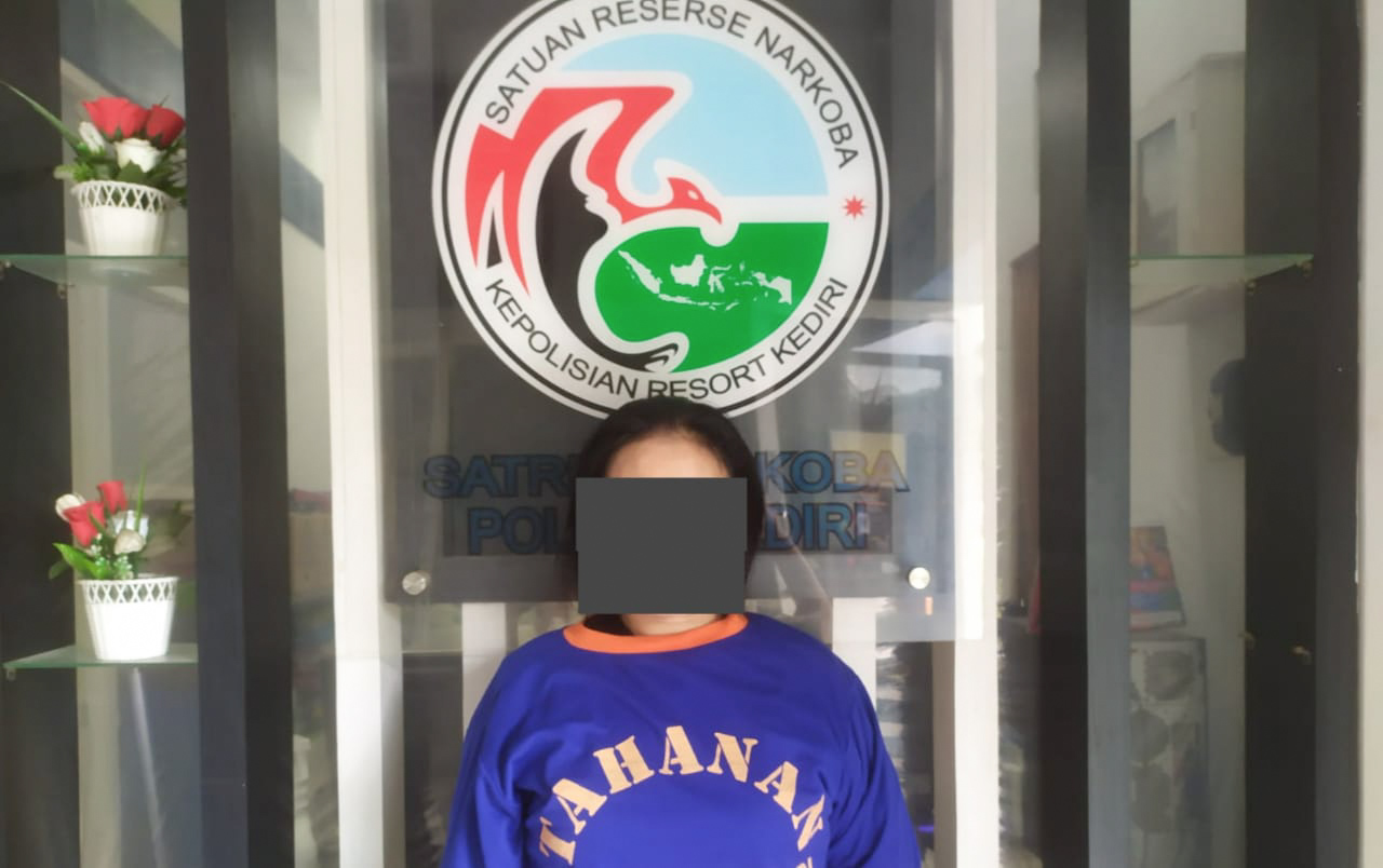 Terduga pelaku pengedar sabu dan pil dobel L di Pare Kediri.