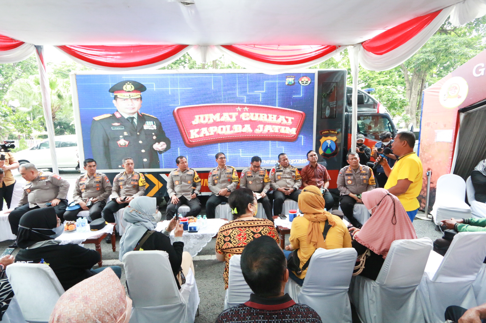 Program Jum'at Curhat yang digelar di Taman Bungkul Surabaya, Jum'at (30/12/2022).