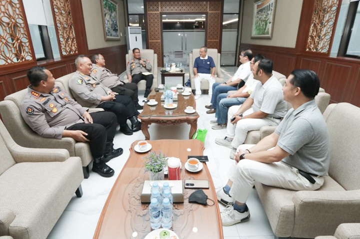 Audiensi bersama Yayasan Buddha Tzu Chi Surabaya, yang dilaksanakan di Selasar Semeru, Mapolda Jatim, Rabu (25/01/2023). SP/Ariandi