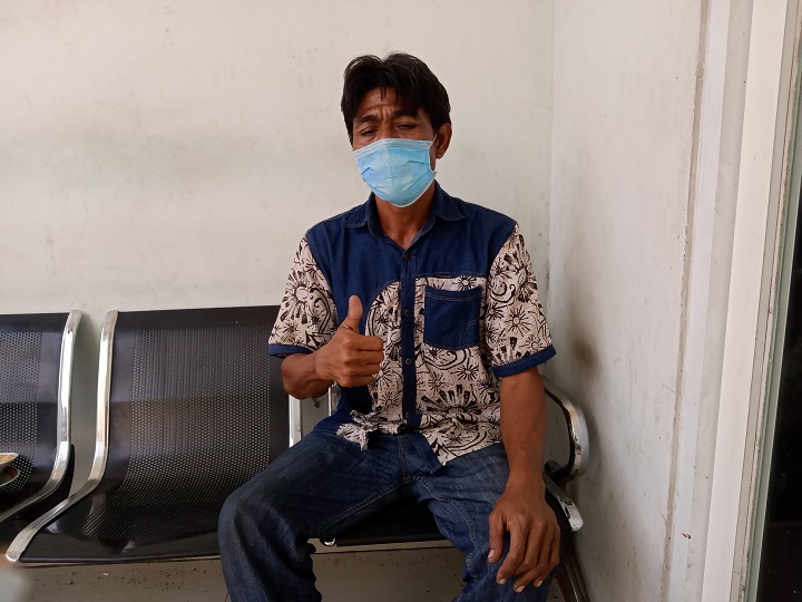 Salim, pria yang menjadi Tunawisma setelah diiming-imingi pekerjaan oleh kawan yang baru dikenal 1 bulan. SP/Semmy Mantolas