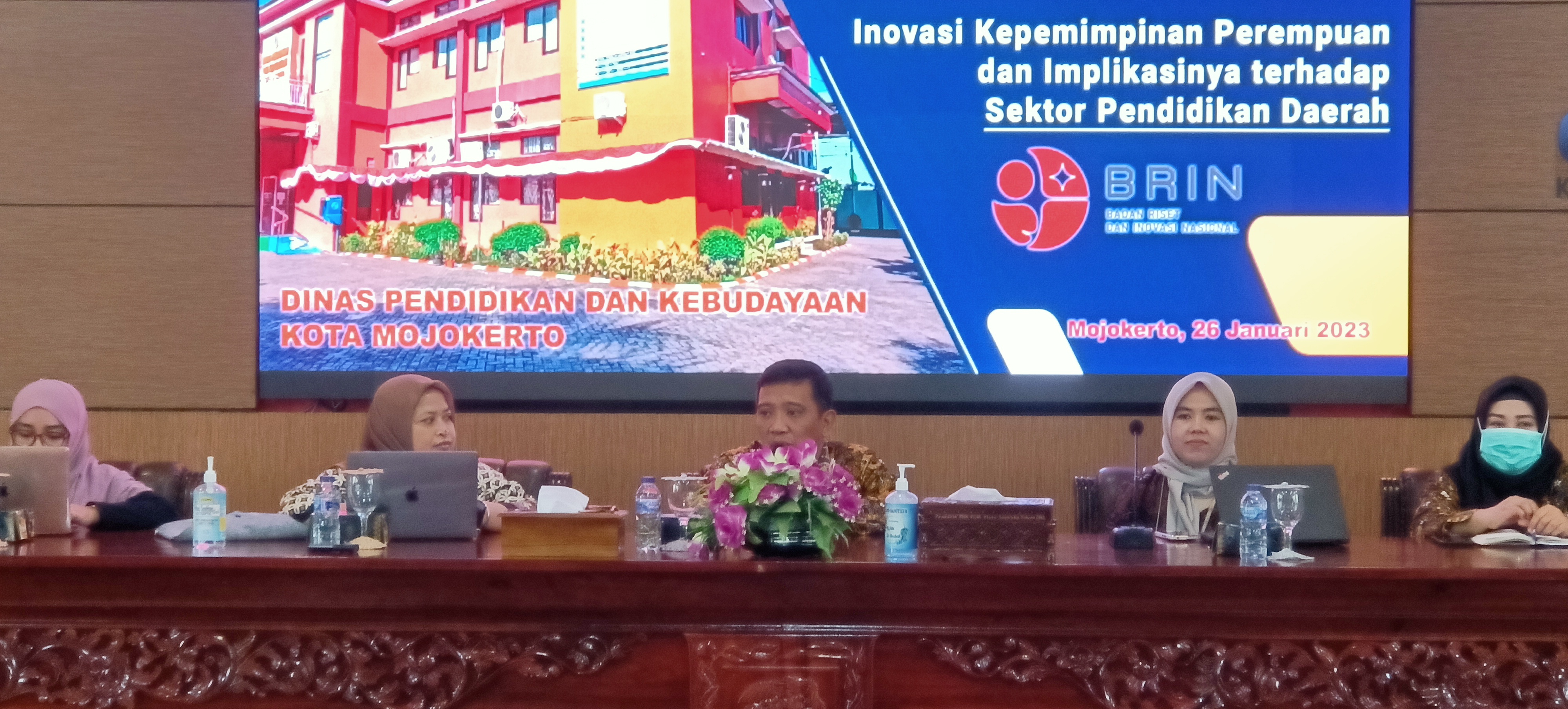 Kepala Dikbud Kota Mojokerto, Amin Wachid saat menerima tamu dari BRIN