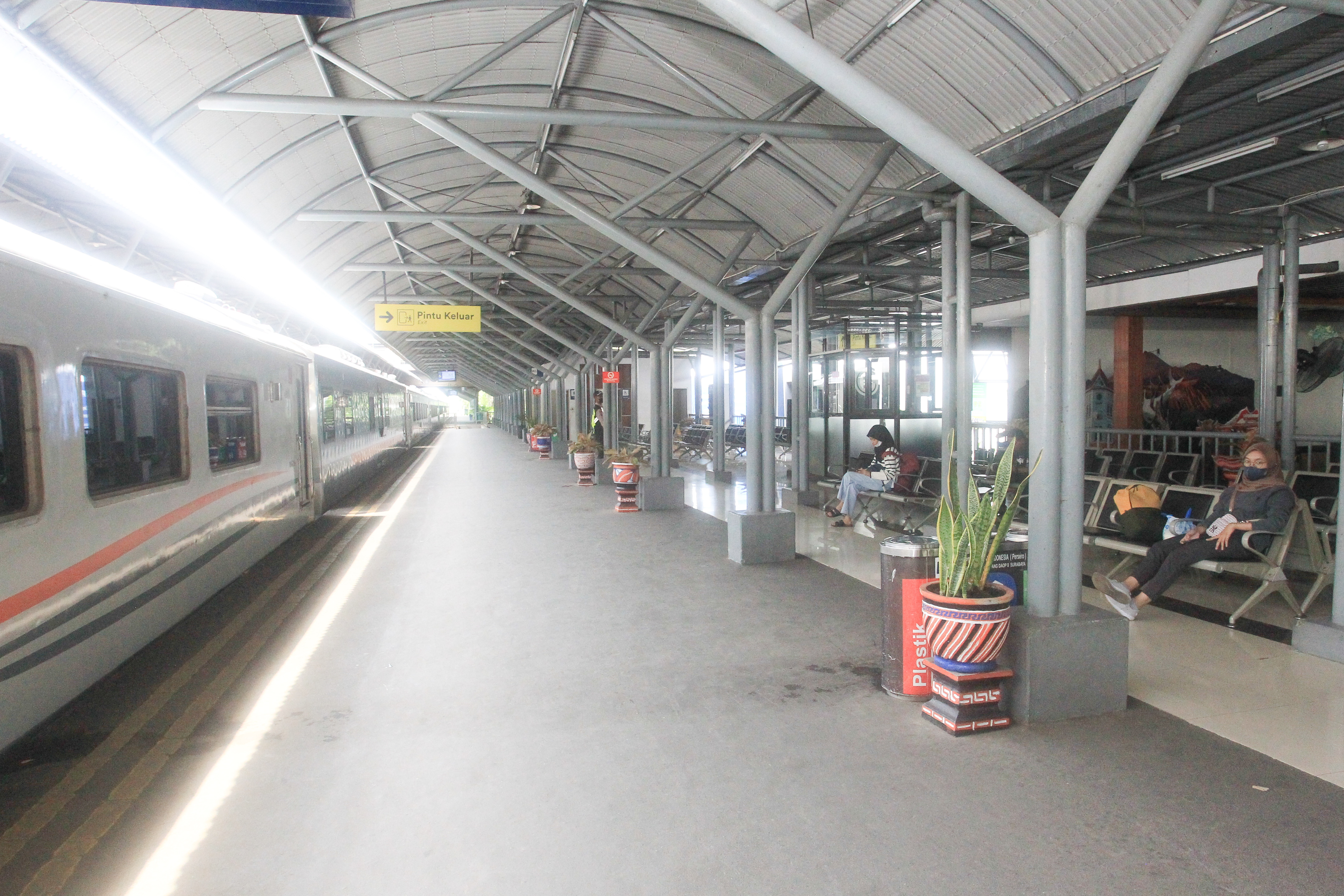 Stasiun KAI Daop 8. Foto: SP/Ariandi.