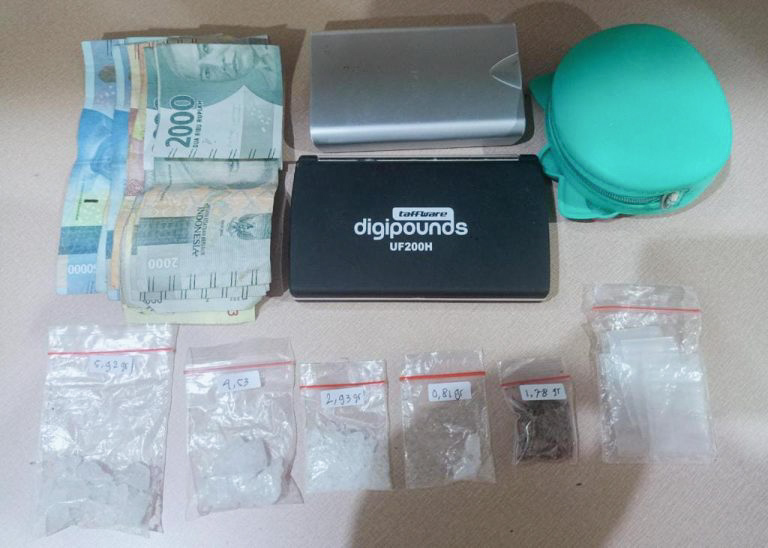 Barang bukti yang diamankan polisi. SP/Ariandi