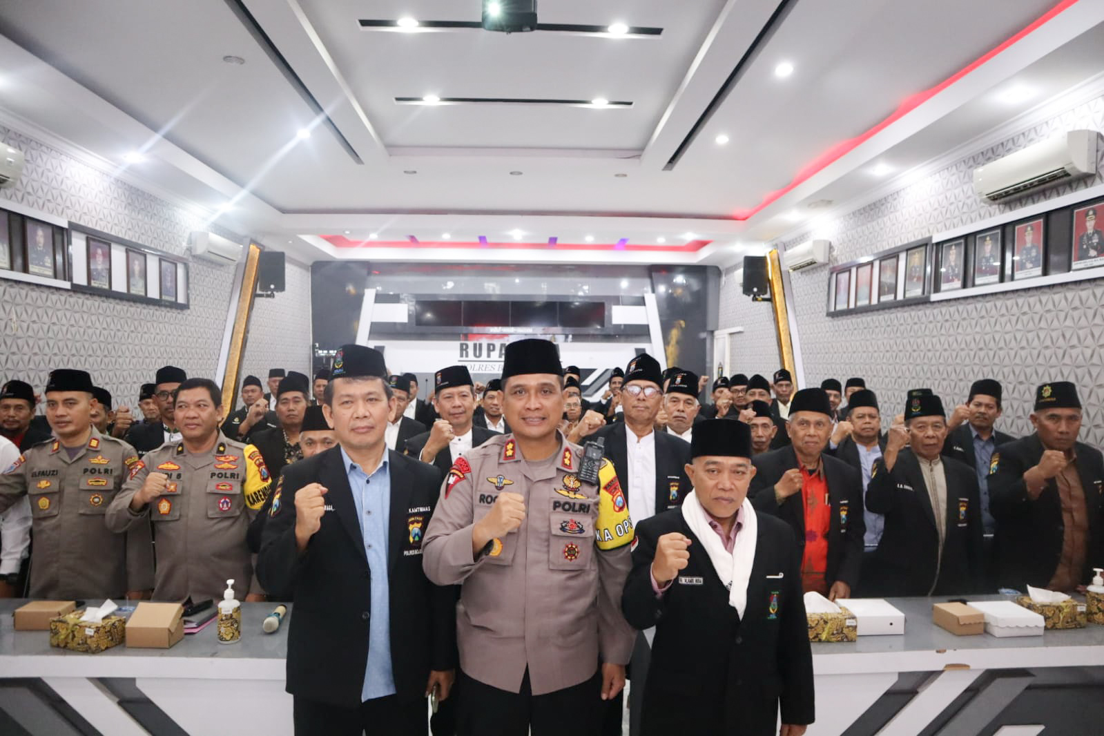 Acara tatap muka Kapolres Bojonegoro dengan para tokoh agama Kamtibmas Polres Bojonegoro  di Gedung AP I Rawi Polres Bojonegoro, Rabu (22/3/2023). Foto: SP/Ariandi.