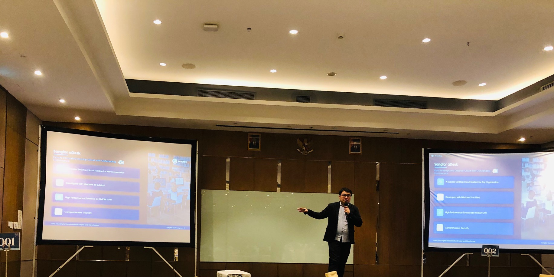 Kheffri Teo Rando, sedang menjelaskan tentang partner policy sangfor akhir Maret lalu