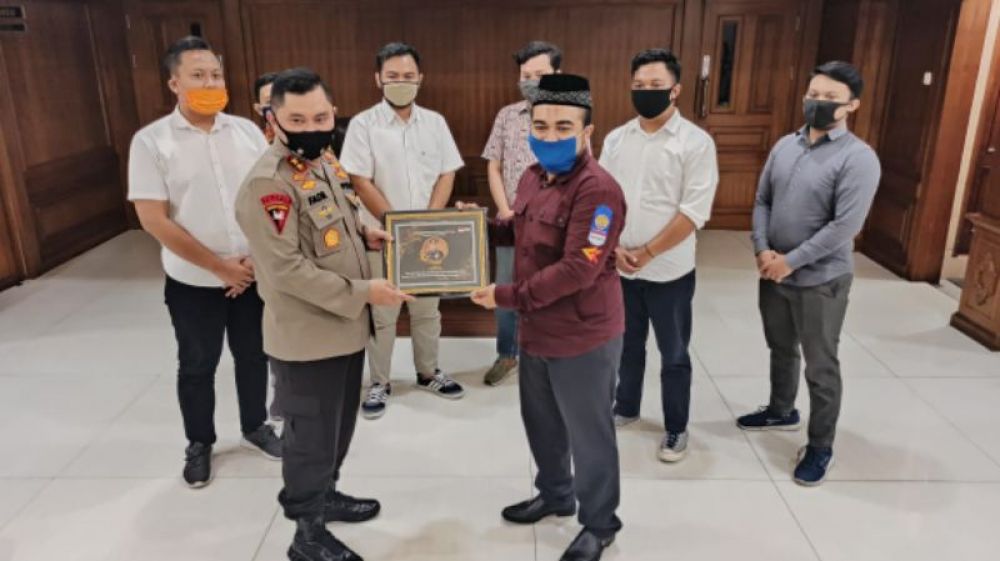 Kapolda Jatim menerima BEM Jawa Nusantara di gedung patuh Polda Jatim Rabu (10/6/2020)