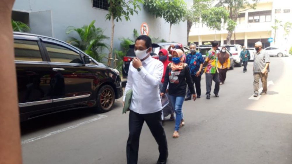 Bupati Lumajang Thoriqulhaq memenuhi panggilan penyidik Polda terkait pencemaran nama baik Kamis (9/7/2020)