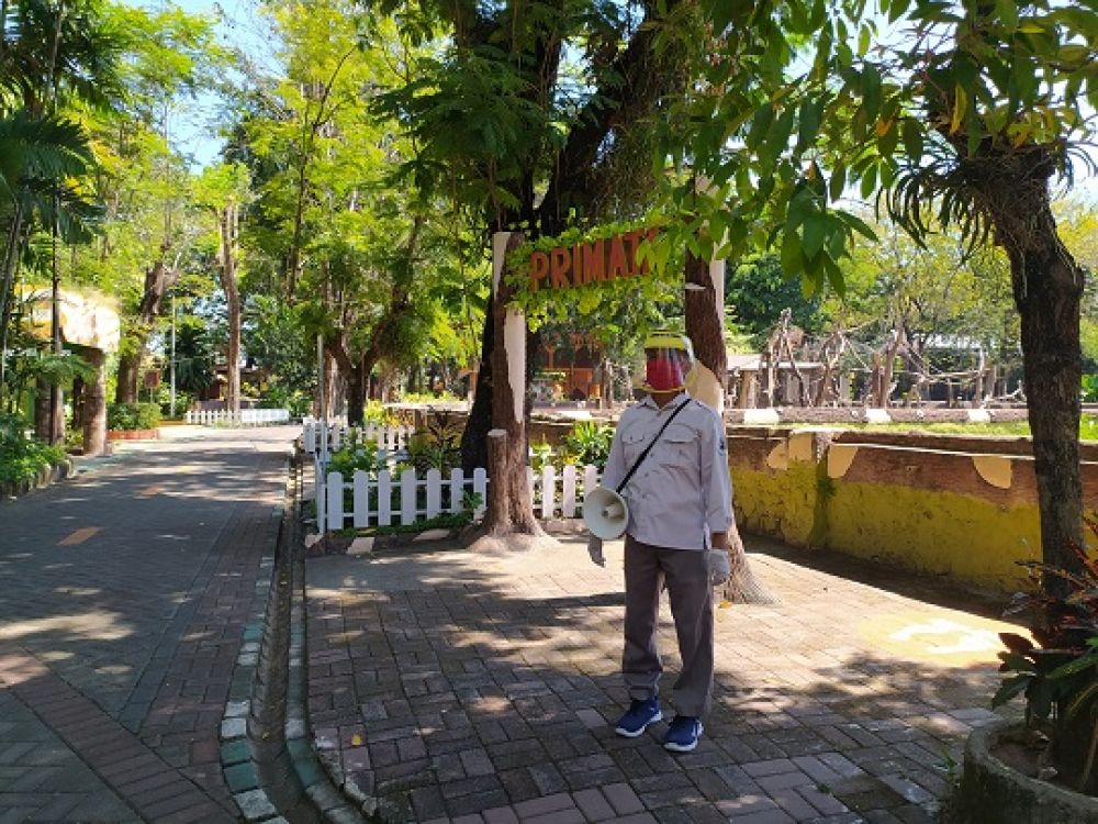 KBS Surabaya resmi dibuka dan terlihat masih sepi pengunjung, Senin (27/07/20).SP/BYT