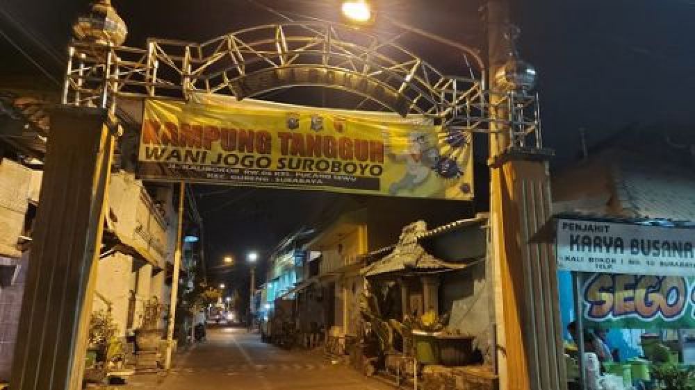 Suasana Kampung Tangguh di Kalibokor RW 06, Rabu (29/7/2020) malam , tidak memperlihatkan ketangguhan kampung menjaga Covid-19. 