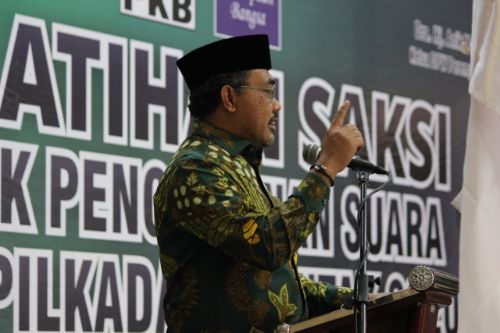 Gus Jazil saat menghadiri pelatihan saksi DPC. PKB- Perempuan Bangsa Kabupaten Tuban.