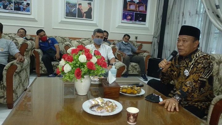 Bupati Fadeli saat menyampaikan capaian-capaian selama menjabat sebagai bupati dua periode.SP/MUHAJIRIN KASRUN