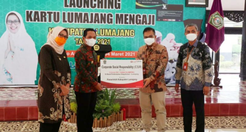 PT Bank Pembangunan Daerah Jawa Timur Tbk. (Bankjatim) menyerahkan  5 set tenda glamping kepada Bumi Perkemahan Glagah Arum Seduro Lumajang.
