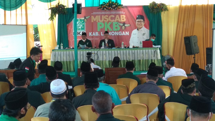 Pemimpin sidang Muscab DPC PKB, Ray Rangkuti didampingi Syaifuddin Zuhri. SP/MUHAJIRIN KASRUN