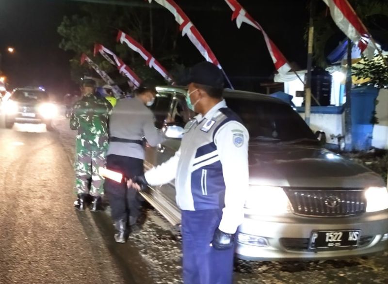Penyekatan oleh pasukan gabungan, Sabtu malam.