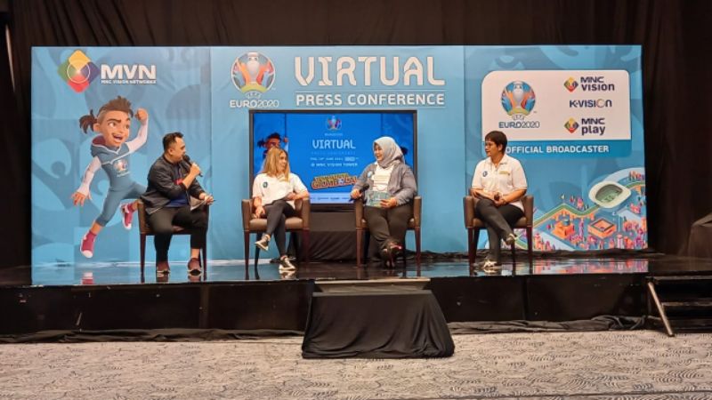 Dari kiri-kanan, Clarissa Tanoesoedibjo (Managing Director Vision), Adita Widyansari (Director of Non OTT Product Marketing & Subscriber Management MNC Vision Networks/MVN) dan Endang Mayawati (Director of Programming, Production & Content Acquisition MNC