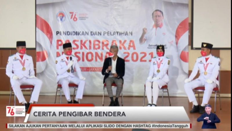  Diskusi Forum Merdeka Barat 9 (FMB9) bertajuk "Cerita Pengibar Bendera" 
pada Jumat (20/8/2021).