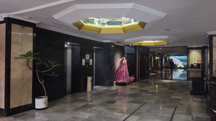 Suasana Hotel Grand Surabaya pada Senin, (13/09/2021). 