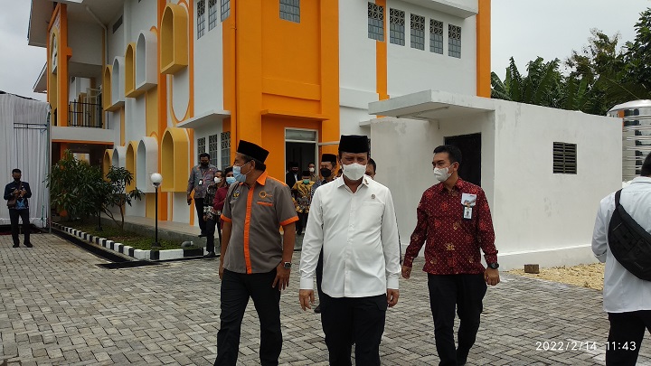 Komjen Pol. Dr. Boy Rafli Amar saat berada di YLP Lamongan. SP/MUHAJIRIN KASRUN