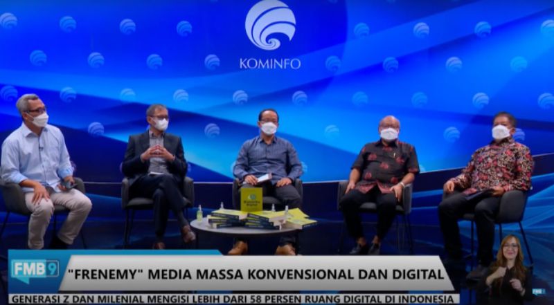 Diskusi bedah buku "Dialektika Digital: Kolaborasi dan Kompetisi 
Media Massa Vs Digital Platform," karya Anggota Dewan Pers Agus Sudibyo yang digelar FMB9, Selasa (5/4/22). 