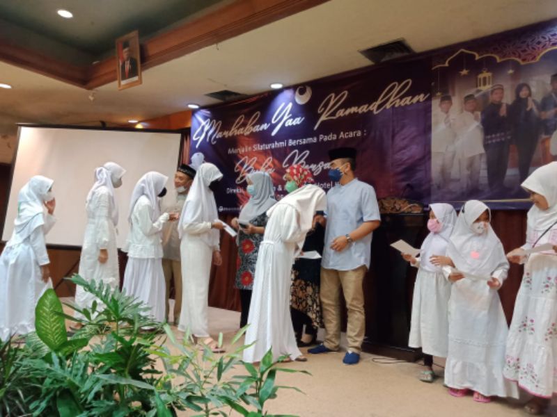 Bukber bareng Panti Asuhan Lentera Hati Surabaya pada Jumat (8/4/2022).