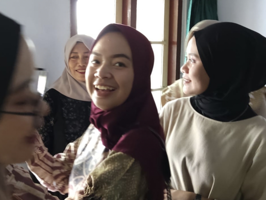 Arinta Rahma pengguna Smartfren saat mudik lebaran Idul Fitri di kampung halaman