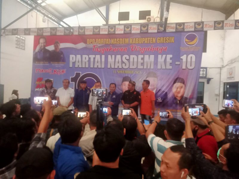 Suasana konferensi pers di Sekretariat DPD Partai Nasdem Gresik, Rabu (8/6).