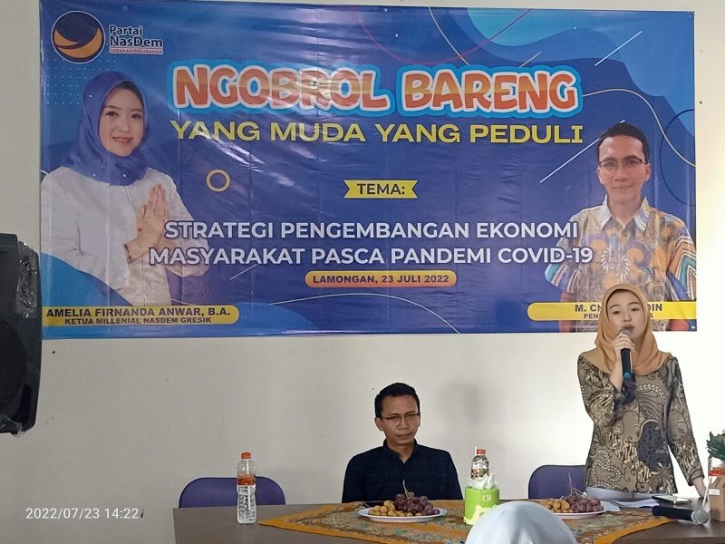 Amelia Firnanda Anwar, B.A saat memberikan kiat-kiat memajukan produk UMKM.
