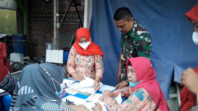 Posyandu lansia dan posbindu oleh Puskesmas Krembung.