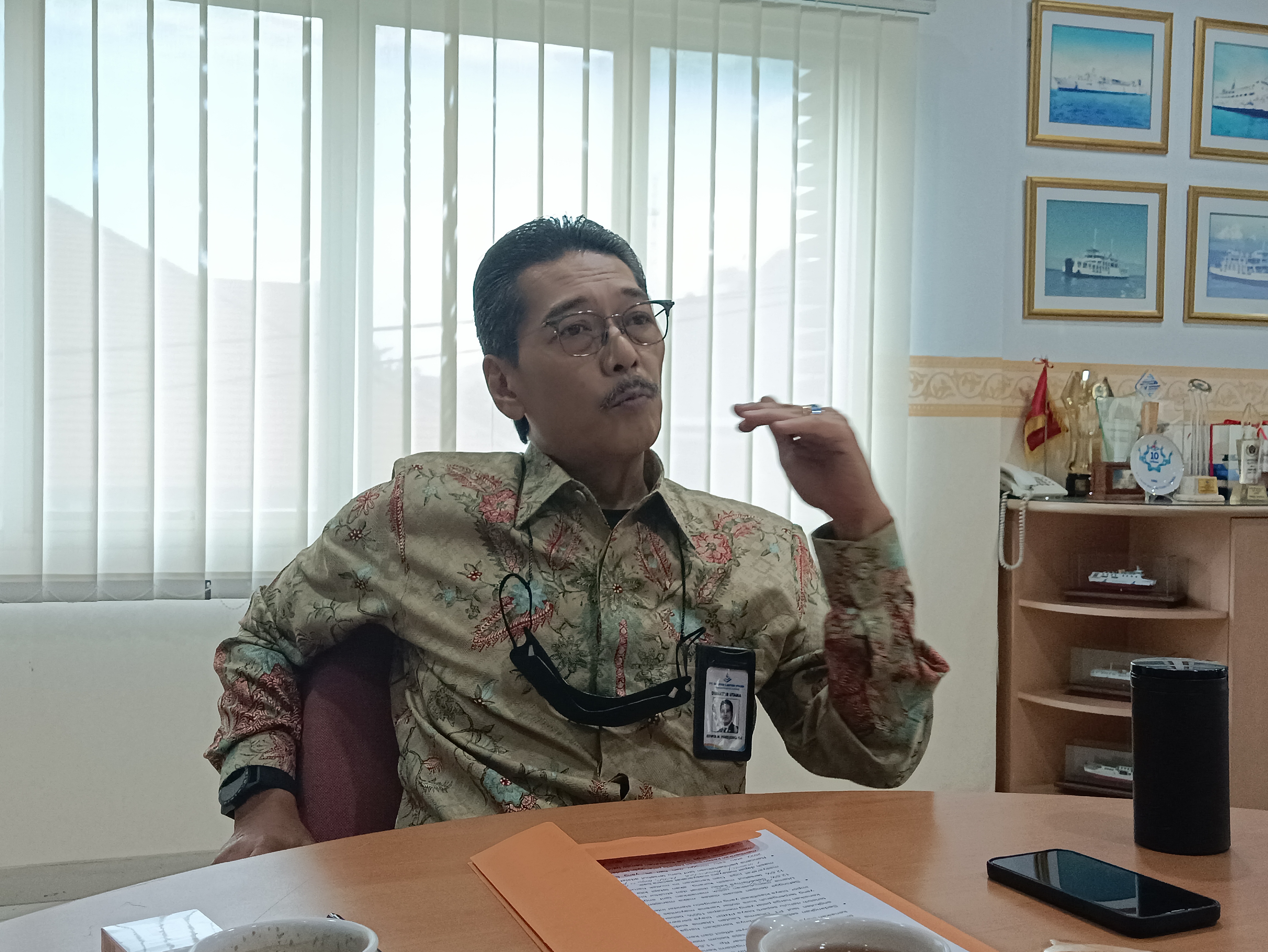 Direktur Utama PT DLU Erwin H Poedjono saat jumpa pers di Kantor PT DLU Jalan Kanginan Surabaya, Selasa (6/9/2022). Sp/Arlana