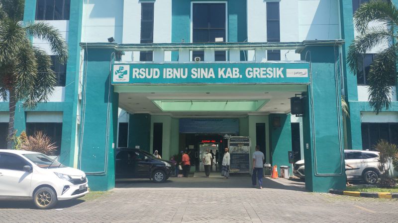RSUD Ibnu Sina Gresik, rumah sakit milik Pemkab Gresik di Jl Wahidin Sudirohusodo Gresik.