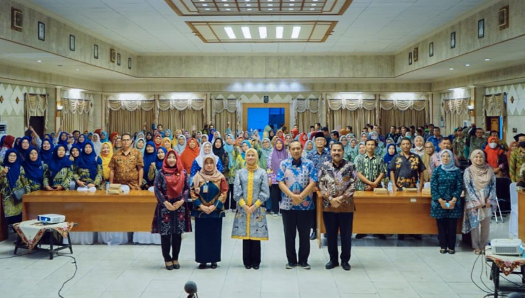 Ratusan kader kesehatan dan tim pendamping keluarga mengikuti sosialisasi Pendampingan PMT Lokal oleh TPK melalui Aplikasi GUS.