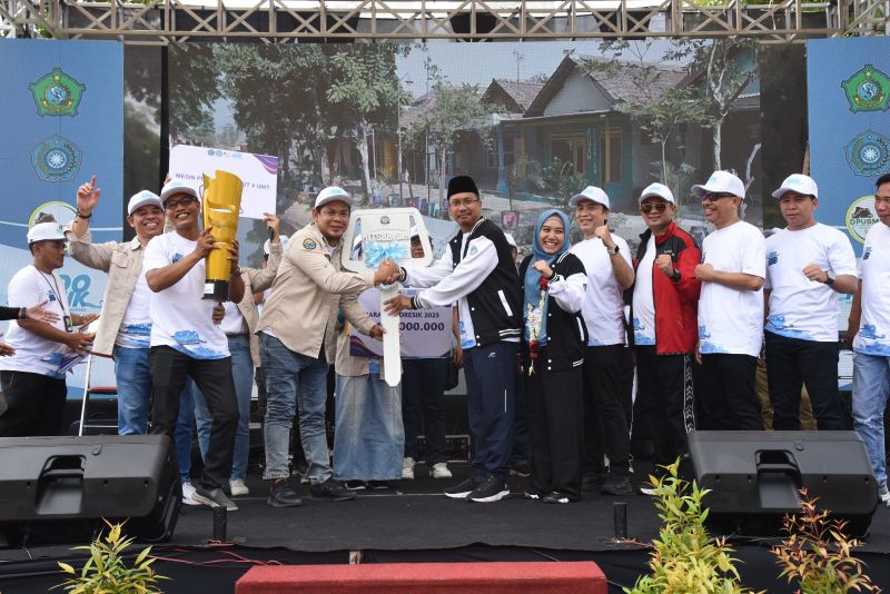 Acara Awarding Lomba Sido Resik 2023 di Alun-alun Sidoarjo, Minggu pagi, (24/12). 