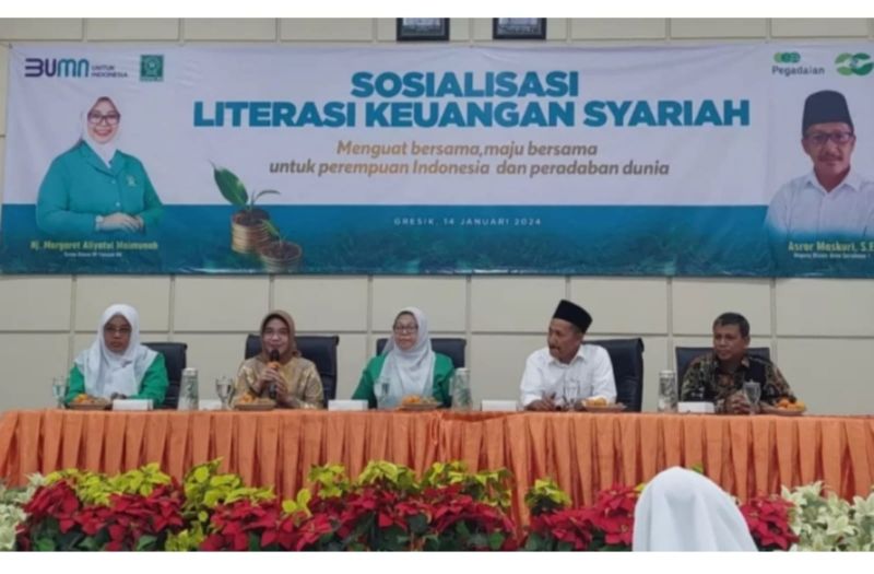 Sosialisasi Literasi Keuangan Syariah di Aula Ainul Yaqin Dinas Pendidikan Kabupaten Gresik, Minggu (14/1/2024).