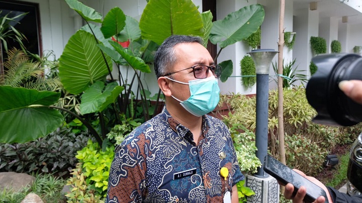 Kepala Dinas Kependudukan dan Pencatatan Sipil (Kadispendukcapil) Kota Surabaya Agus Imam Sonhaji. SP/Al Qomar