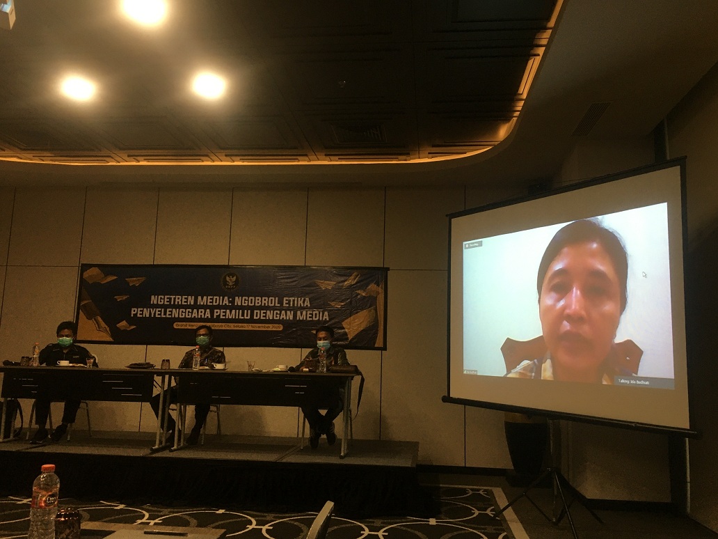 Diskusi yang digelar oleh DKPP Jatim di Grand Mercure Surabaya, bersama awak media yang biasa meliput politik dan pemerintahan, Selasa (17/11) petang .SP/ALQOMARUDDIN.