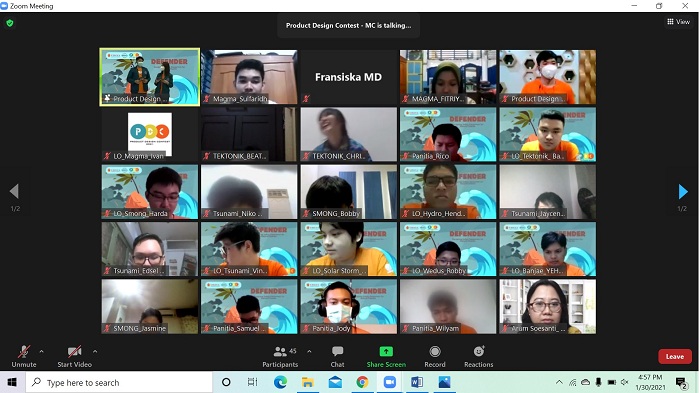  Delapan tim yang lolos sebagai finalis berkompetisi mempresentasikan desain produk terbaik mereka di hadapan juri serta pengunjung secara daring. Senin (01/02/2021). . SP/ MOCHAMMAD KASYFI FAHMI   