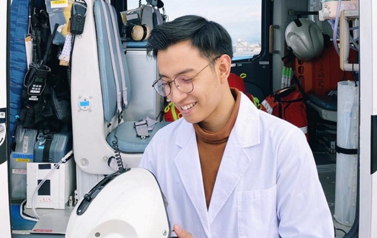 dr. Ricky Indra Alfaray, founder Duta Kabonara sekaligus alumnus Fakultas Kedokteran (FK) Universitas Airlangga 2018. SP/ Mbi